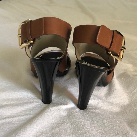Michael Kors sandals size 7M - Picture 5 of 8
